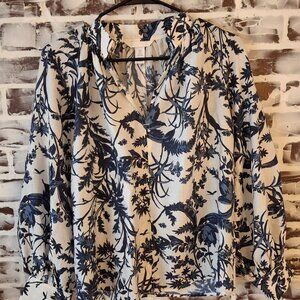 H&M XS Blouse Top White Blue Floral Puff Long Sleeves V-Neckline